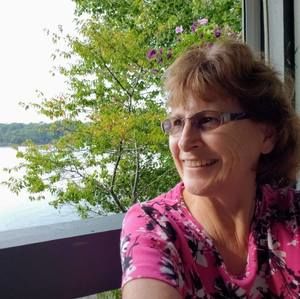 Meet your Posher, Beverly